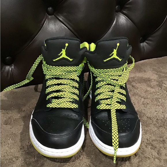 Jordan Black and Neon Green Sneakers - Picture 2 of 6